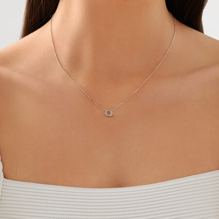 Q Initial Necklace in Sterling Silver Q Initial Necklace in Sterling Silver