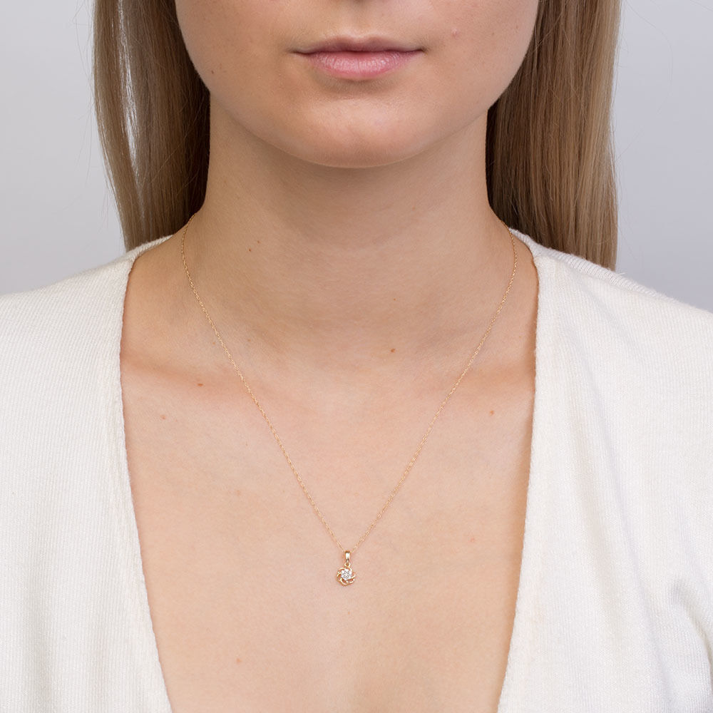Flower Pendant with Diamonds in 10ct 