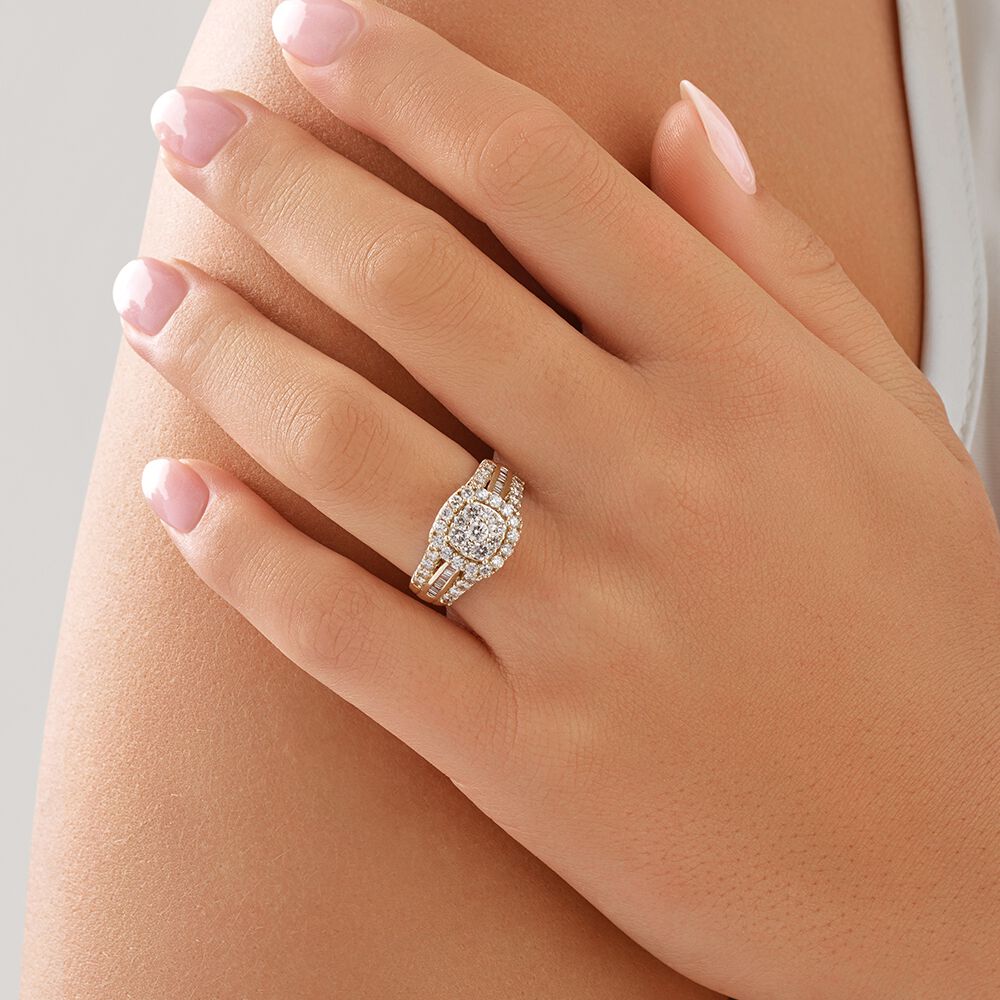 Engagement Ring with 1 1/2 Carat TW of Diamonds in 10ct Yellow Gold