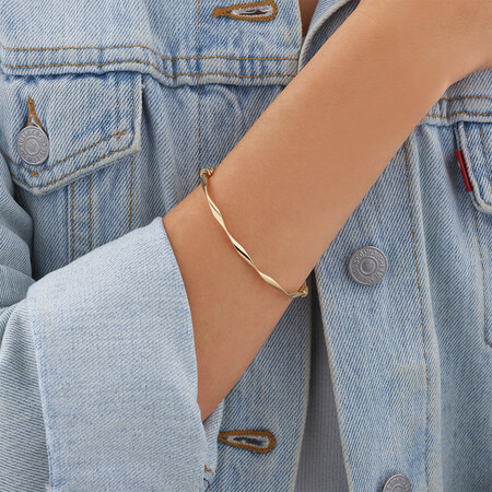 Oval Bangle in 10kt Yellow Gold Oval Bangle in 10kt Yellow Gold