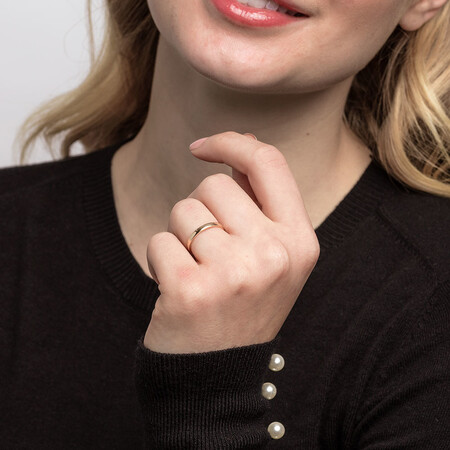 Lite Half Round Wedding Band in 10ct Yellow Gold Lite Half Round Wedding Band in 10ct Yellow Gold
