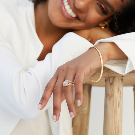 Bridal Set with 1.18 Carat TW of Diamonds in 14kt Yellow Gold Bridal Set with 1.18 Carat TW of Diamonds in 14kt Yellow Gold