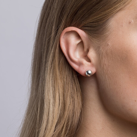 8mm Ball Stud Earrings in Sterling Silver 8mm Ball Stud Earrings in Sterling Silver