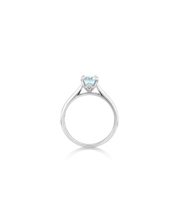 Ring with Aquamarine in 10kt White Gold Ring with Aquamarine in 10kt White Gold