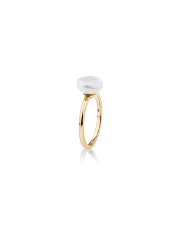 Ring with 9-10mm Cultured Freshwater Baroque Pearls in 10kt Yellow Gold Ring with 9-10mm Cultured Freshwater Baroque Pearls in 10kt Yellow Gold