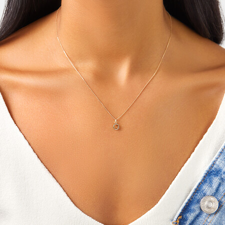 O Initial Pendant in 10kt Yellow Gold O Initial Pendant in 10kt Yellow Gold