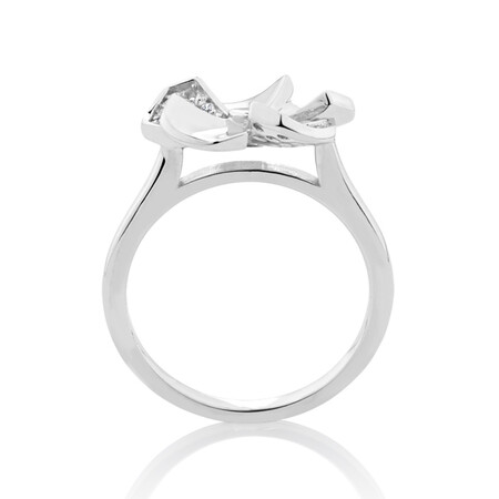 Flower Ring with White Cubic Zirconia in Sterling Silver Flower Ring with White Cubic Zirconia in Sterling Silver