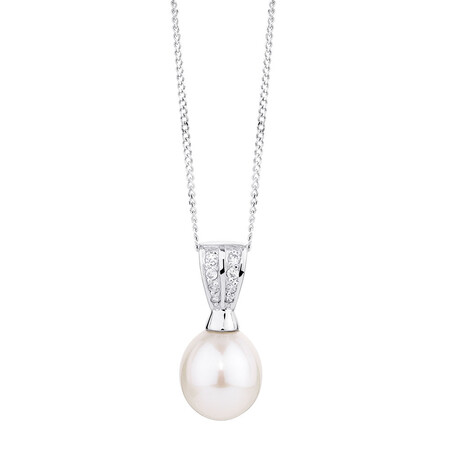 Pendant with a Cultured Freshwater Pearl & Cubic Zirconias in Sterling Silver Pendant with a Cultured Freshwater Pearl & Cubic Zirconias in Sterling Silver