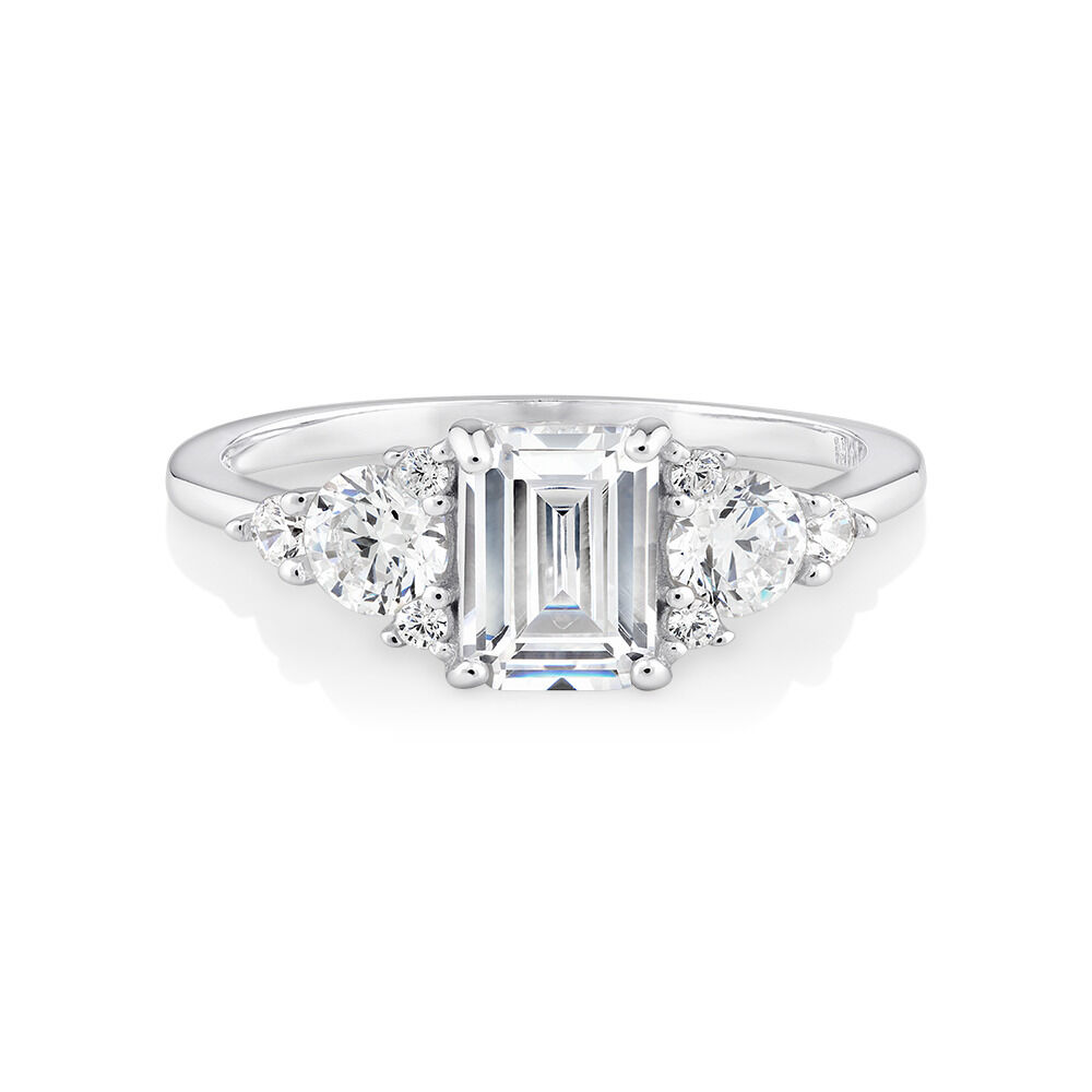 Ring with Cubic Zirconia in Sterling Silver