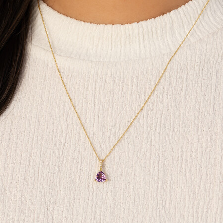 Drop Pendant with Amethyst & Diamonds in 10kt Yellow Gold Drop Pendant with Amethyst & Diamonds in 10kt Yellow Gold