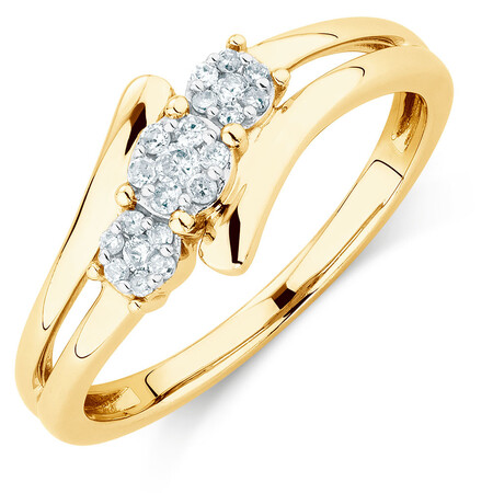 Ring with Diamonds in 10kt Yellow Gold Ring with Diamonds in 10kt Yellow Gold