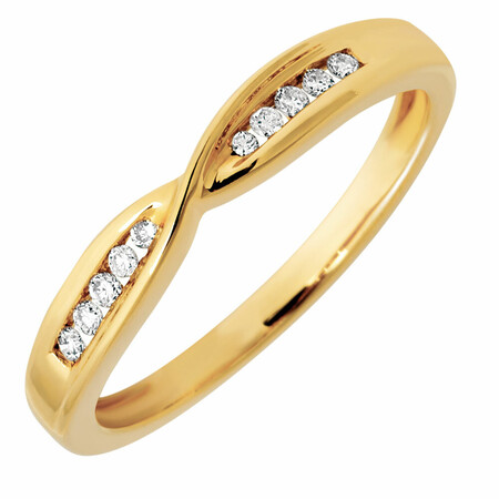 Wedding Band with Diamonds in 10kt Yellow Gold