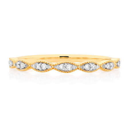Wedding Band with Diamonds in 10ct Yellow Gold Wedding Band with Diamonds in 10ct Yellow Gold