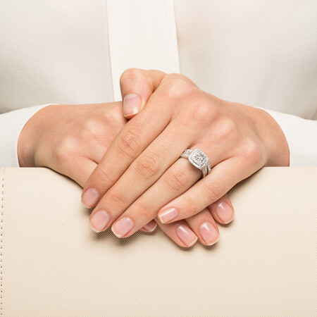Bridal Set with 1 1/2 Carat TW of Diamonds in 14ct White Gold Bridal Set with 1 1/2 Carat TW of Diamonds in 14ct White Gold