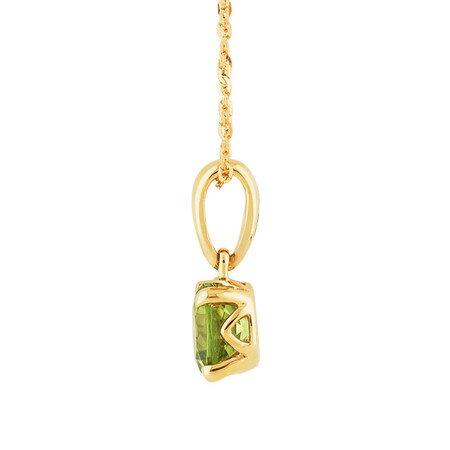 Pendant with Peridot in 10kt Yellow Gold Pendant with Peridot in 10kt Yellow Gold