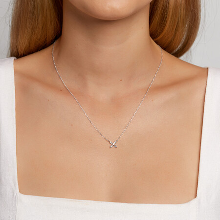Flower Necklace with 0.15 Carat TW Of Diamonds in 10ct White Gold Flower Necklace with 0.15 Carat TW Of Diamonds in 10ct White Gold