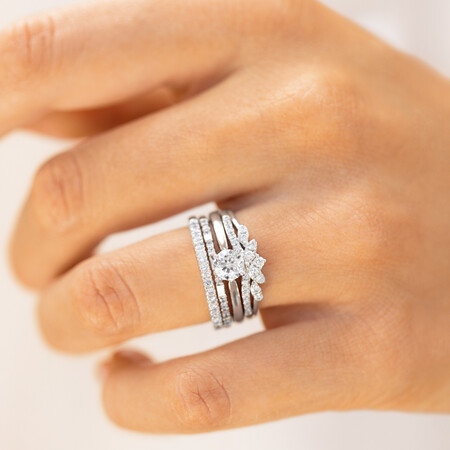 Southern Star Solitaire Engagement Ring with a 0.70 Carat TW Diamond in 14ct White Gold Southern Star Solitaire Engagement Ring with a 0.70 Carat TW Diamond in 14ct White Gold