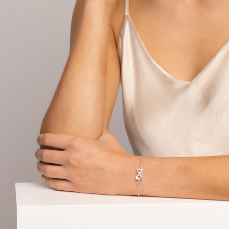 Infinity Bracelet with White Cubic Zirconia in Sterling Silver Infinity Bracelet with White Cubic Zirconia in Sterling Silver