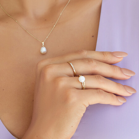 Stacker Ring with Diamonds in 10ct Yellow Gold Stacker Ring with Diamonds in 10ct Yellow Gold