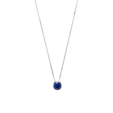 Circle Pendant with Dark Blue Cubic Zirconia in Sterling Silver Circle Pendant with Dark Blue Cubic Zirconia in Sterling Silver