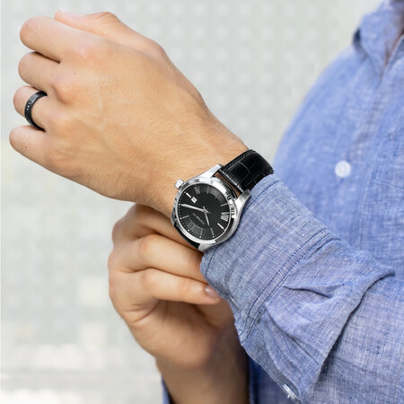 Men's Watch in Stainless Steel & Black Leather Men's Watch in Stainless Steel & Black Leather
