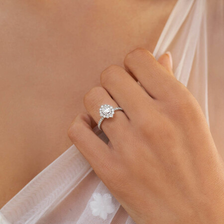 Sir Michael Hill Designer Oval Engagement Ring with 0.92 Carat TW Diamonds in 18kt White Gold Sir Michael Hill Designer Oval Engagement Ring with 0.92 Carat TW Diamonds in 18kt White Gold