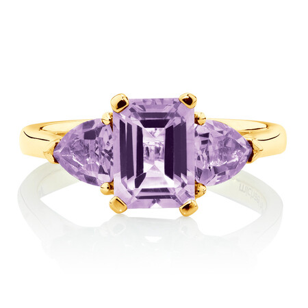 Ring with Natural Amethyst in 10ct Yellow Gold Ring with Natural Amethyst in 10ct Yellow Gold
