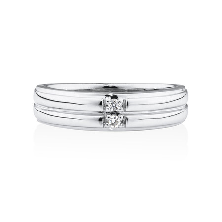 Ring with Diamonds in 10ct White Gold Ring with Diamonds in 10ct White Gold