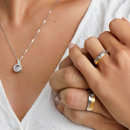 Ring with Diamond in 10kt White & Yellow Gold Ring with Diamond in 10kt White & Yellow Gold