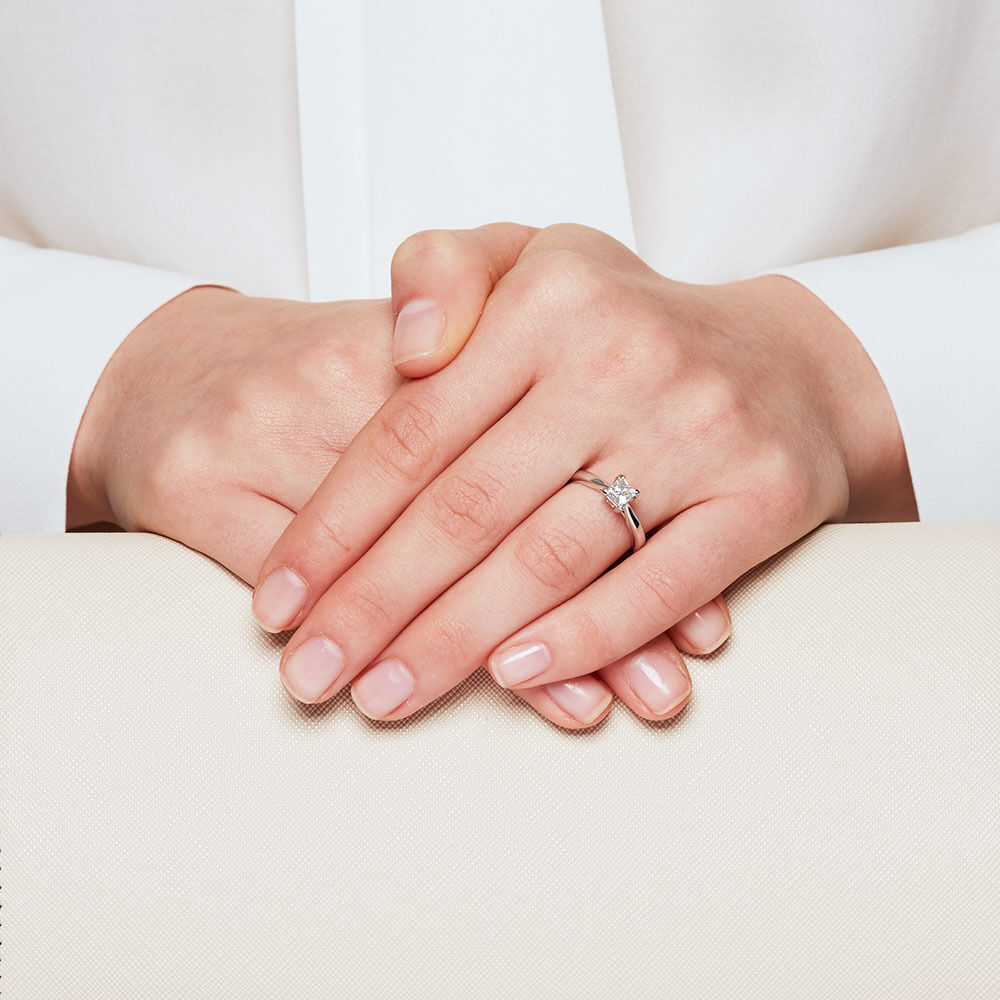 Certified Solitaire Engagement Ring with a 0.70 Carat TW Diamond in 18ct White Gold