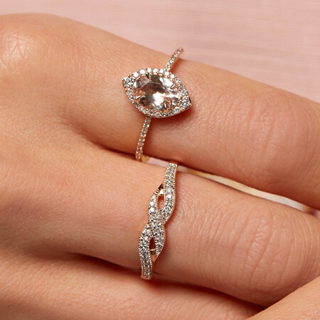 Ring with Diamonds in 10kt Rose Gold Ring with Diamonds in 10kt Rose Gold