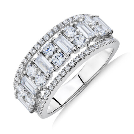 Ring with Cubic Zirconia in Sterling Silver Ring with Cubic Zirconia in Sterling Silver