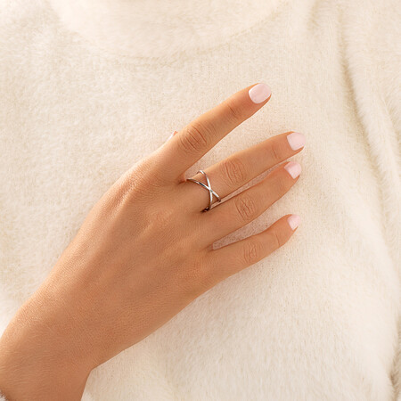 Geometric Crossover Ring in Sterling Silver Geometric Crossover Ring in Sterling Silver