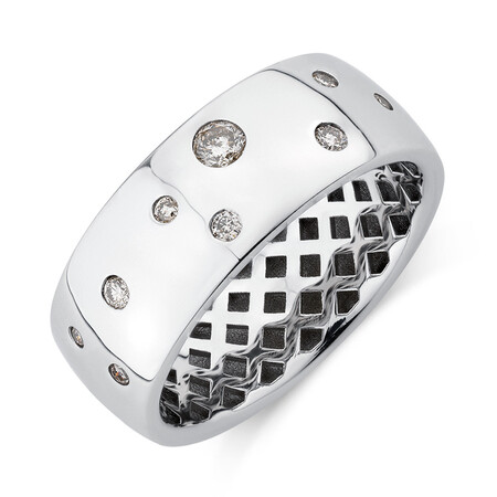 Hammer Set Barrel Ring with 0.20 Carat TW of Diamonds in 10ct White Gold Hammer Set Barrel Ring with 0.20 Carat TW of Diamonds in 10ct White Gold