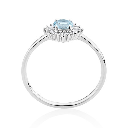 Ring with Aquamarine & Diamonds in 10ct White Gold Ring with Aquamarine & Diamonds in 10ct White Gold