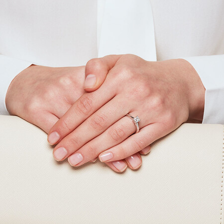 Certified Solitaire Engagement Ring with a 1/2 Carat TW Diamond in 18ct White Gold Certified Solitaire Engagement Ring with a 1/2 Carat TW Diamond in 18ct White Gold
