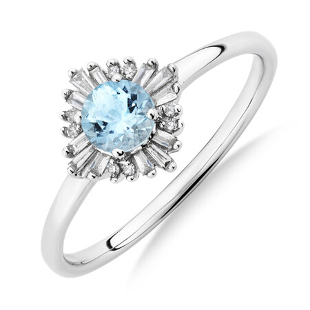 Ring with Aquamarine & Diamonds in 10ct White Gold Ring with Aquamarine & Diamonds in 10ct White Gold