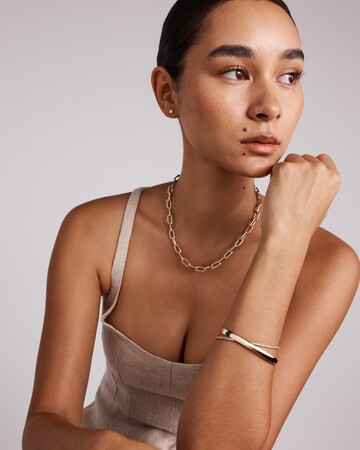 Bangle in 10kt Yellow Gold Bangle in 10kt Yellow Gold
