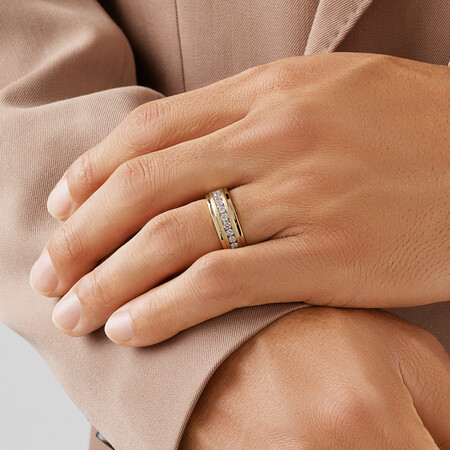 Men's Ring with 1/2 Carat TW of Diamonds in 10ct Yellow Gold Men's Ring with 1/2 Carat TW of Diamonds in 10ct Yellow Gold