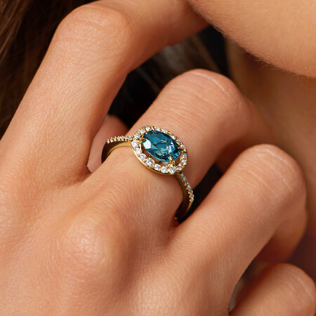 Natural Topaz Ring with 0.25 Carat TW of Diamonds in 10ct Yellow Gold Natural Topaz Ring with 0.25 Carat TW of Diamonds in 10ct Yellow Gold