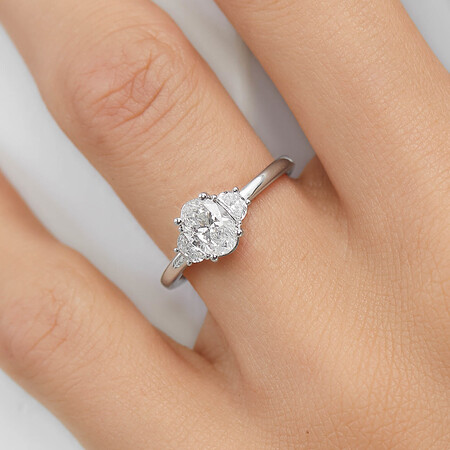 Sir Michael Hill Designer Three Stone Oval Engagement Ring with 1.04 Carat TW of Diamond in 18ct White Gold Sir Michael Hill Designer Three Stone Oval Engagement Ring with 1.04 Carat TW of Diamond in 18ct White Gold