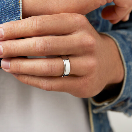 7mm Flat Bevelled Wedding Band in 10kt White Gold 7mm Flat Bevelled Wedding Band in 10kt White Gold