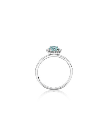 Ring with Aquamarine & Diamonds in 10kt White Gold Ring with Aquamarine & Diamonds in 10kt White Gold
