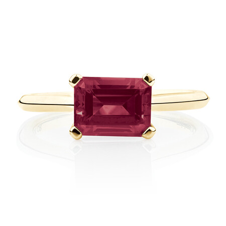 Emerald Cut Ring with Created Ruby in 10ct Yellow Gold Emerald Cut Ring with Created Ruby in 10ct Yellow Gold