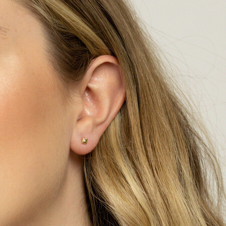 Pyramid Stud Earrings in 10ct Yellow Gold Pyramid Stud Earrings in 10ct Yellow Gold