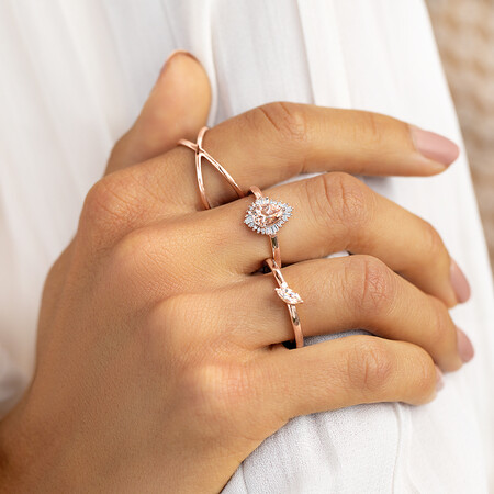 Ring with Morganite & Diamonds in 10ct Rose Gold Ring with Morganite & Diamonds in 10ct Rose Gold