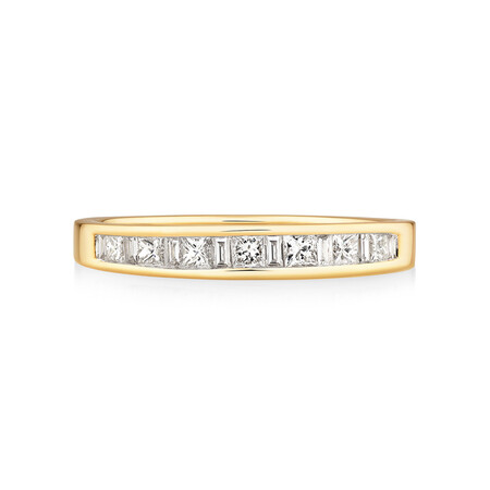 Wedding Band with 0.33 Carat TW of Diamonds in 18ct Yellow Gold Wedding Band with 0.33 Carat TW of Diamonds in 18ct Yellow Gold