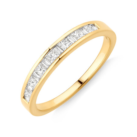 Wedding Band with 0.33 Carat TW of Diamonds in 18ct Yellow Gold Wedding Band with 0.33 Carat TW of Diamonds in 18ct Yellow Gold