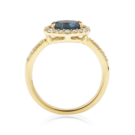 Natural Topaz Ring with 0.25 Carat TW of Diamonds in 10ct Yellow Gold Natural Topaz Ring with 0.25 Carat TW of Diamonds in 10ct Yellow Gold
