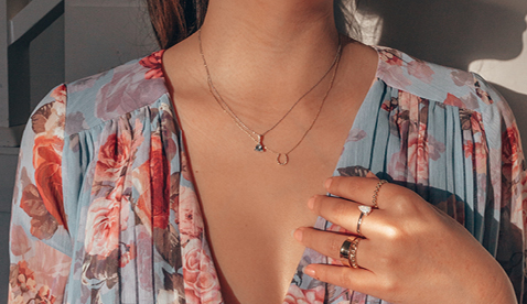 Aquamarine Necklace and Horseshoe Pendant Aquamarine Necklace and Horseshoe Pendant